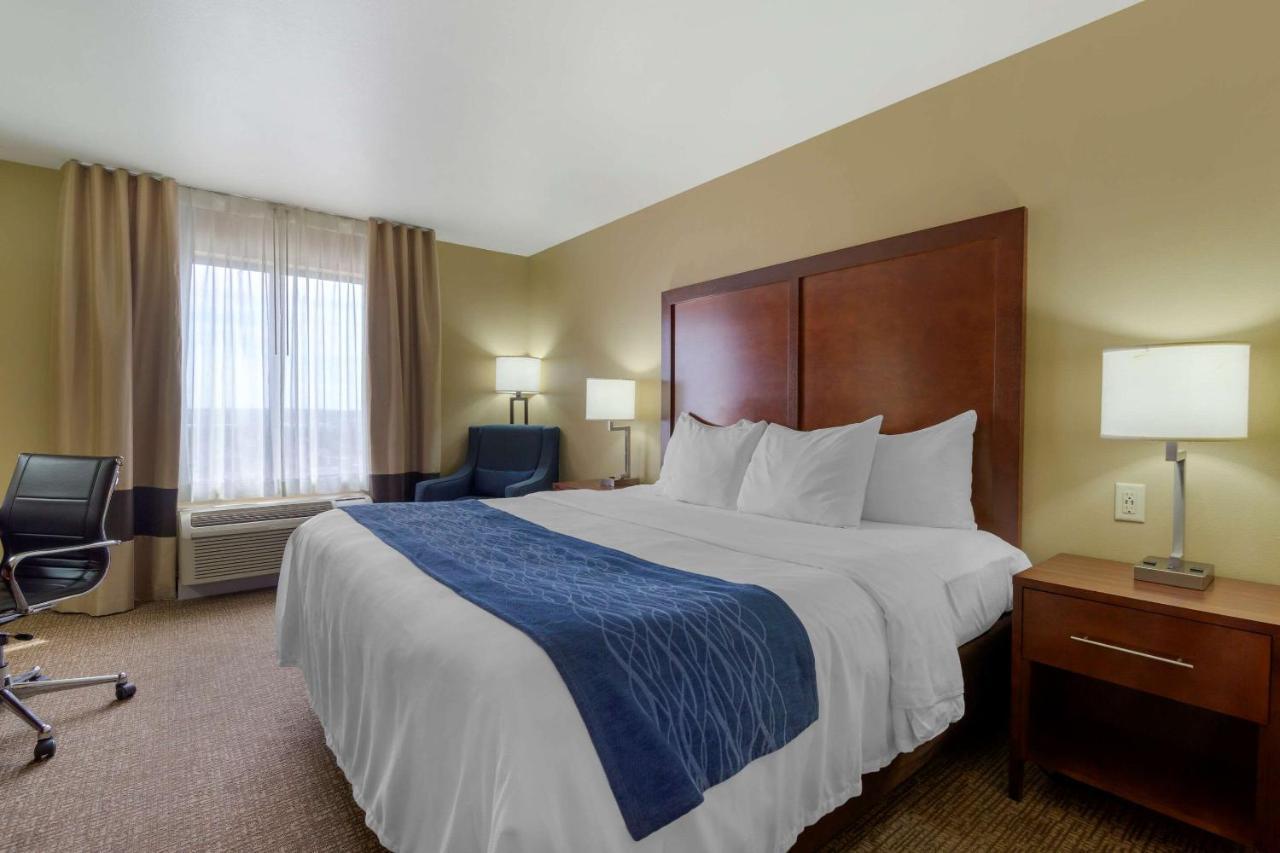 Comfort Inn & Suites Mandan - Bismarck Exterior foto