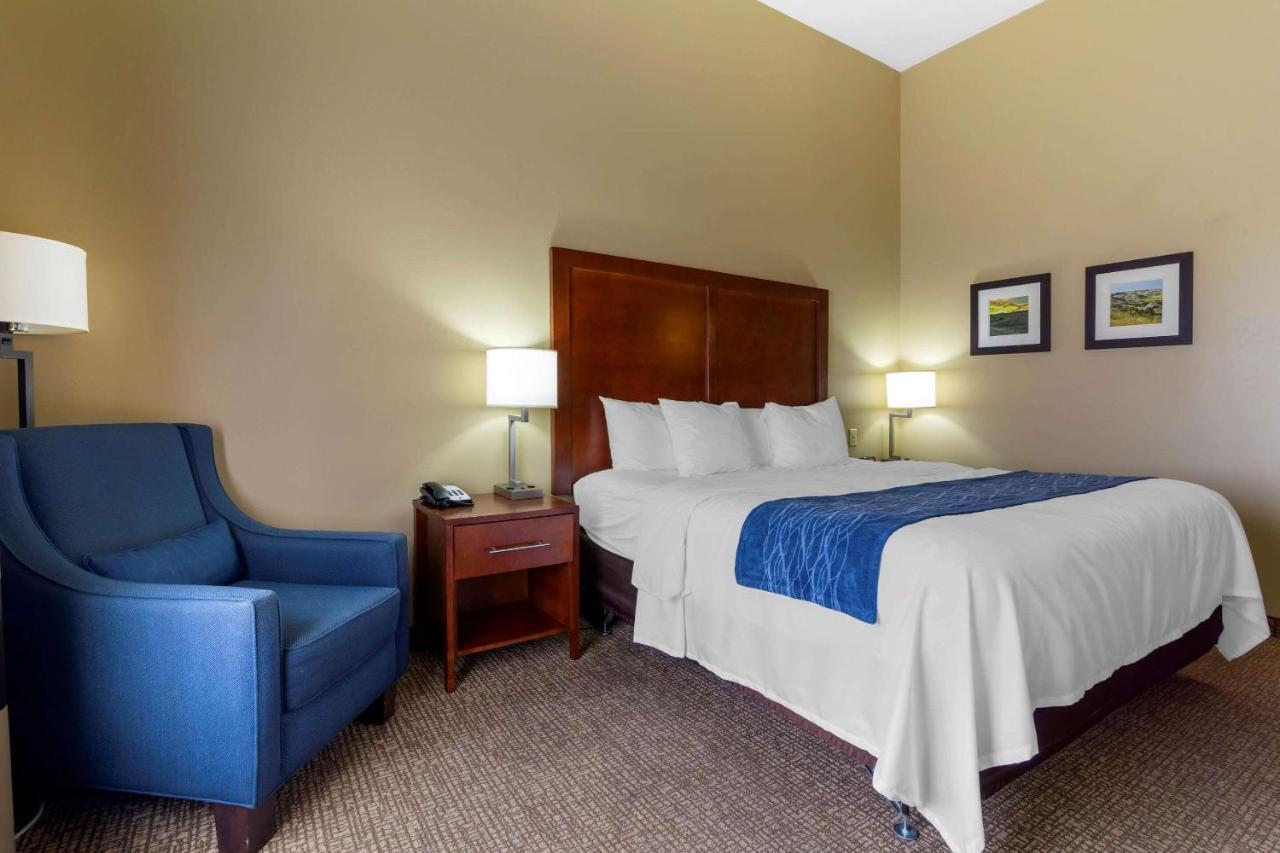 Comfort Inn & Suites Mandan - Bismarck Exterior foto