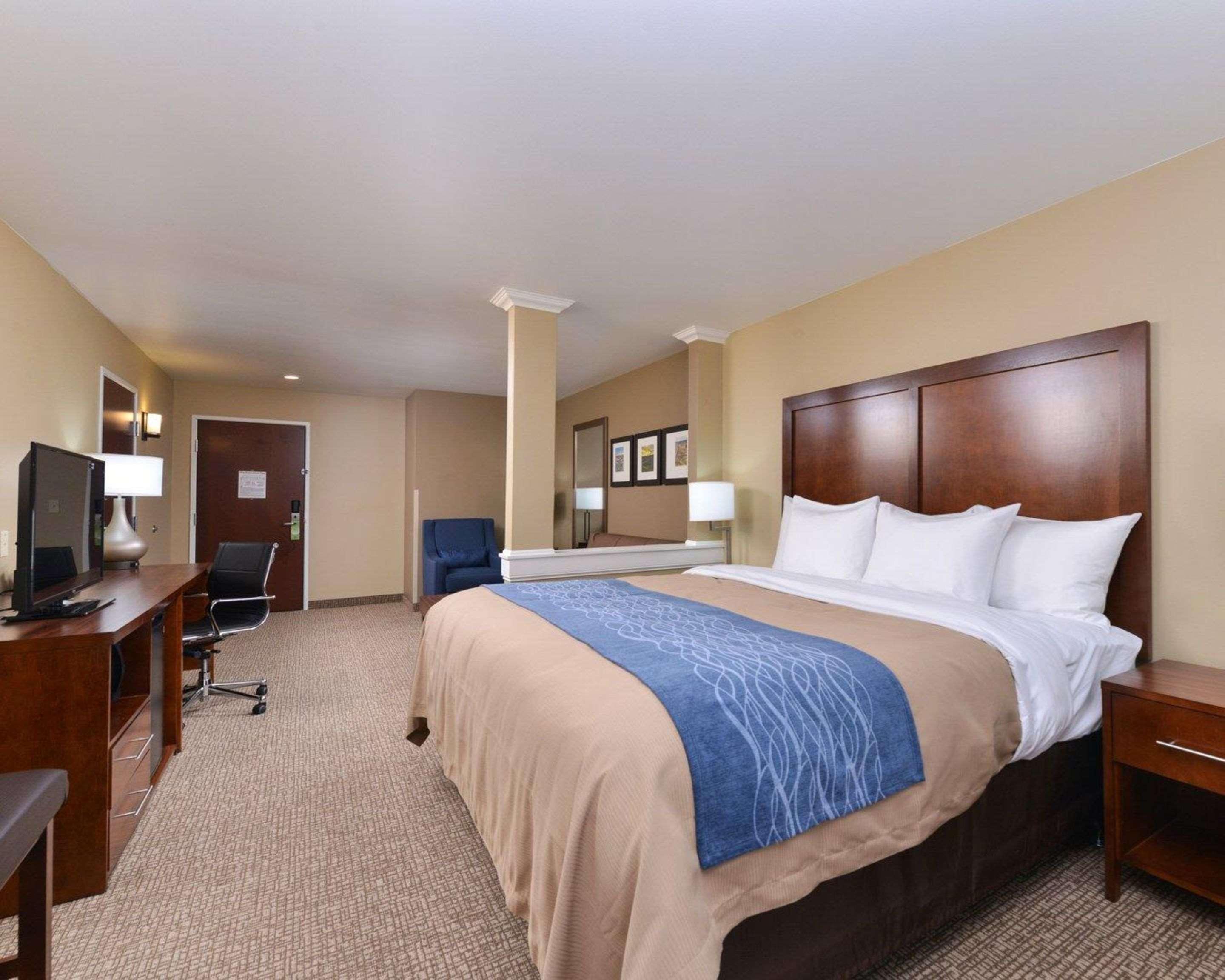 Comfort Inn & Suites Mandan - Bismarck Exterior foto
